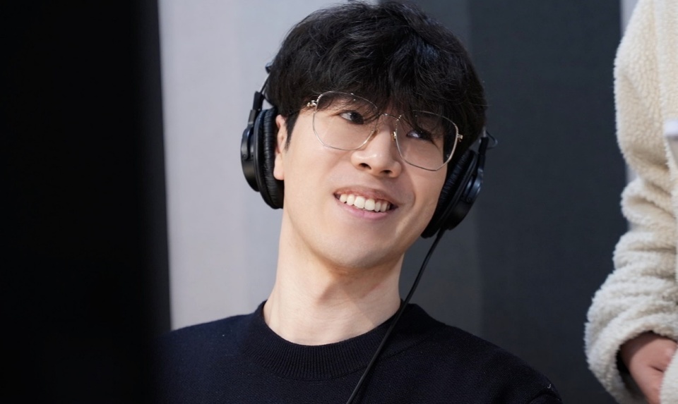 TheShy在拜仁比赛中领先优势明显,反败为胜引发热议!全场沸腾不已(王楚钦男单的最新消息) TheShy在拜仁比赛中领先优势明显,反败为胜引发热议!全场沸腾不已(王楚钦男单的最新消息)